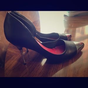 H&M Divided, black leather with chrome tips, heel